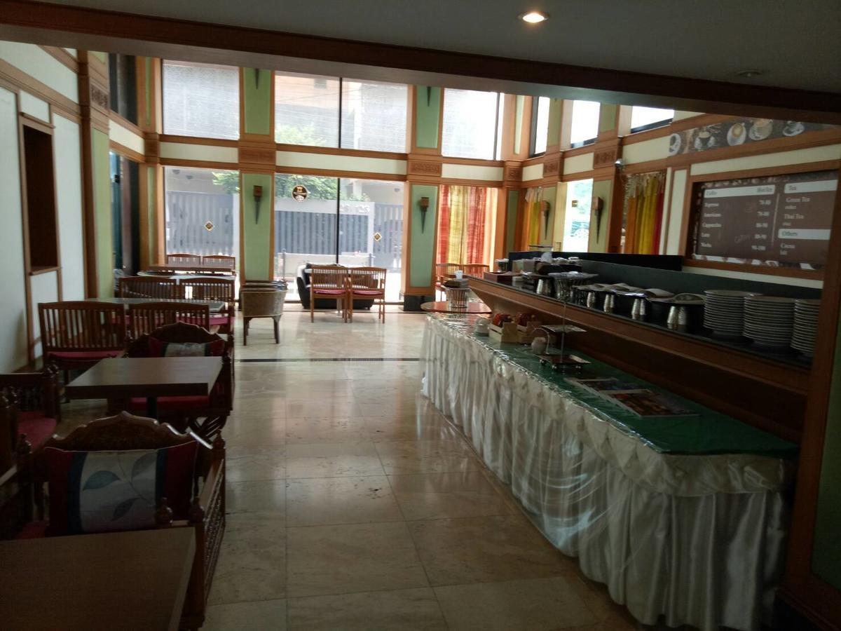 The Imperial Home Hotel Pak Kret Eksteriør bilde