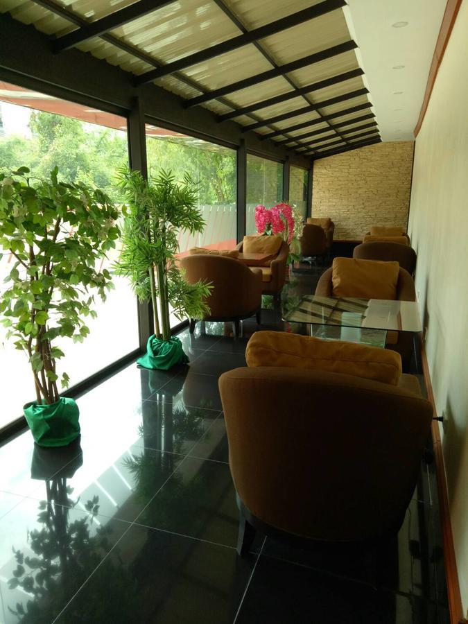 The Imperial Home Hotel Pak Kret Eksteriør bilde