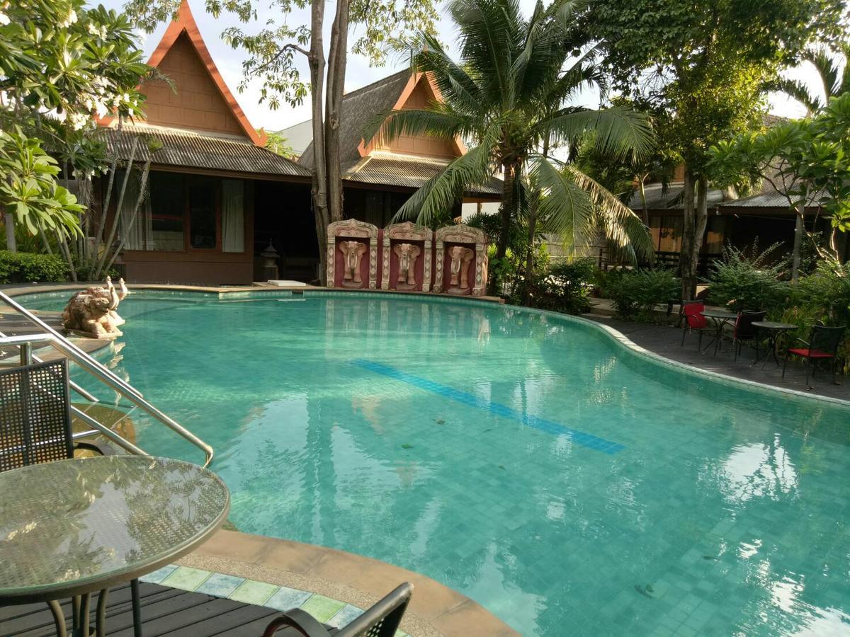 The Imperial Home Hotel Pak Kret Eksteriør bilde